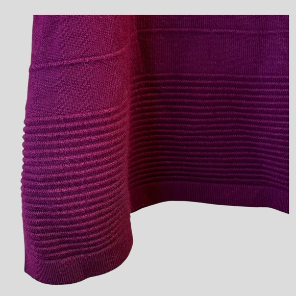 Women’s Sweater Size XL Purple Crewneck 3/4 Length Sleeves - Picture 5 of 12